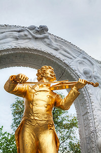 约翰施特劳斯雕像在维也纳 Stadtpark