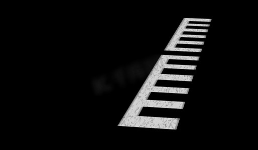在黑色背景中隔离的钢琴键的创意镜头。