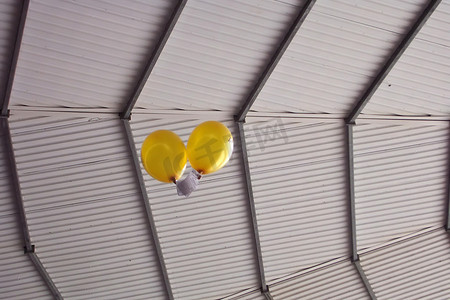 气球被释放用于慈善事业