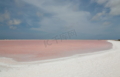 玫瑰盐开采加勒比湖博内尔岛