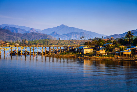 Sangklaburi Kanch 最长的木桥和水上小镇
