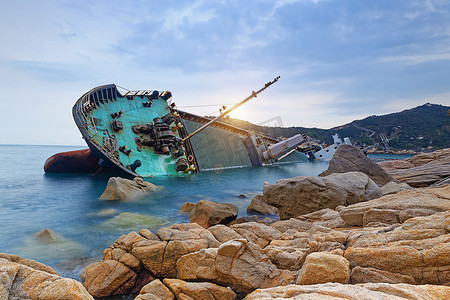 海难或失事的货船被遗弃