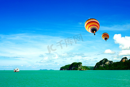 泰国苏梅岛海上的热气球