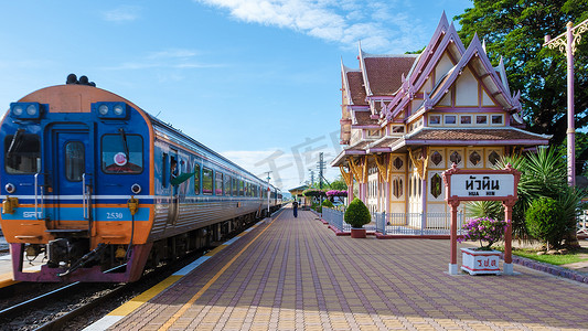 泰国华欣火车站在晴朗的一天