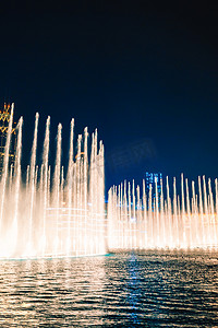 迪拜舞蹈喷泉精彩晚间表演