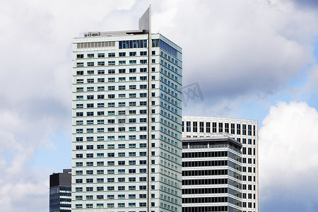 现代办公楼顶部