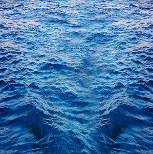 水浪波浪摄影照片_蓝色的水浪