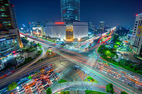 韩国首尔建设中的乐天世界购物中心。