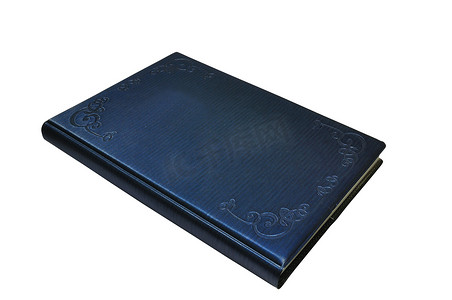 蓝皮书或白色背景日记的特写镜头