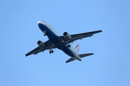 a320neo摄影照片_空客A320