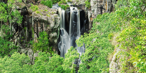 昆士兰州的德纳姆瀑布