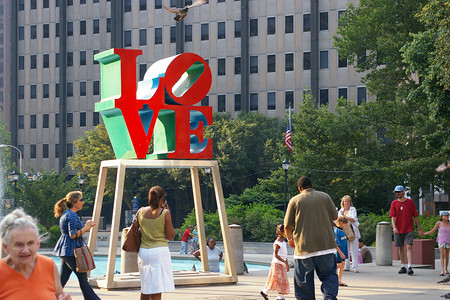 费城的 LOVE 雕像。