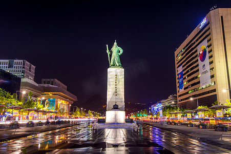 光化门摄影照片_光化门广场的世宗大王铜像。