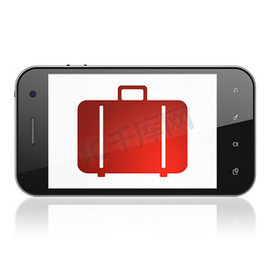 旅行概念：智能手机上的包