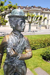 瑞士沃韦 — 5 月 24 日：喜剧演员查的铜像