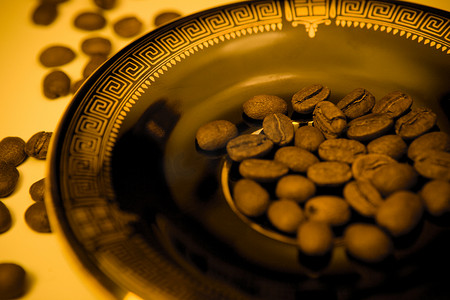 飞碟和咖啡豆
