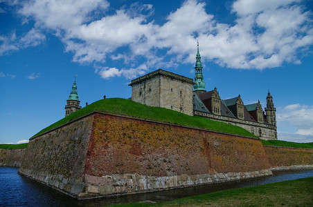 月是故乡明摄影照片_Kronborg 的城堡和要塞，莎士比亚的哈姆雷特的故乡。