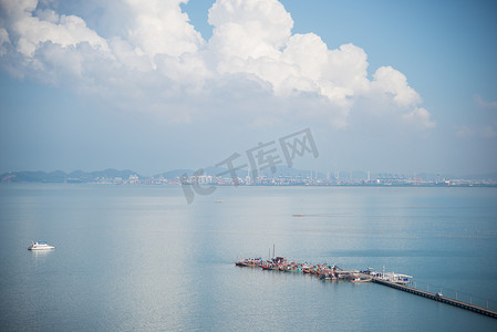 城市海景摄影照片_芭堤雅的海景