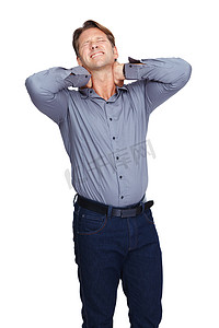 颈部疼痛问题、工作室和商人面临紧急危机、员工工作风险或受伤。