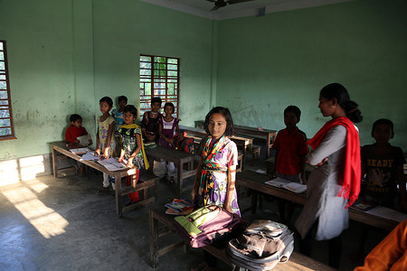孩子们在学校，Kumrokhali，西孟加拉邦，印度