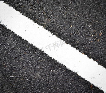 道路纹理上的新白线