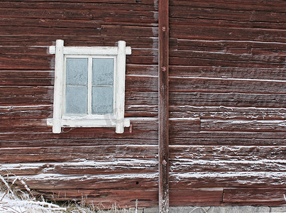 旧木屋的冷窗