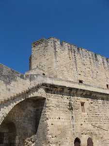 艾格莫尔特城墙