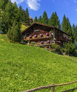 瑞士采尔马特的典型木屋