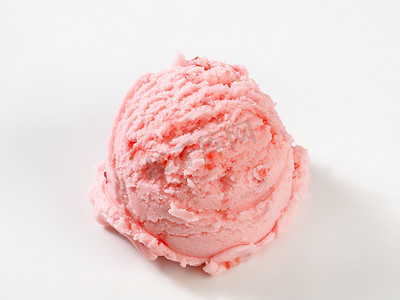 一勺粉色冰淇淋