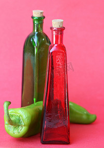 玻璃瓶和胡椒