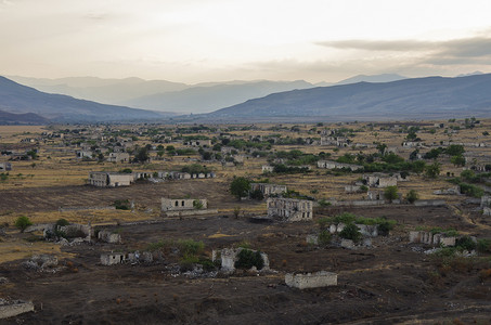 现在的城市废墟在纳戈尔诺-卡拉巴赫共和国。