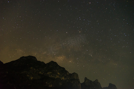 银河星光摄影照片_夜晚泰国上空的银河