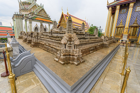Wat Phra Kaew 的吴哥窟模拟模型或命名为翡翠佛寺