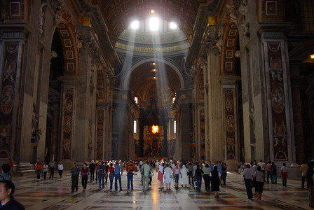 梵蒂冈大教堂的阳光