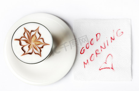 今日热推摄影照片_带有早安笔记的咖啡师拿铁咖啡杯