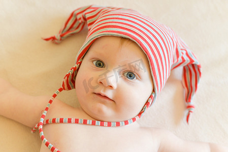 健康生活月摄影照片_一个七个月大的男婴的肖像