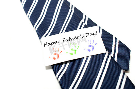 父亲节快乐，蓝色领带上有彩色手印标签