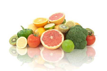 水果和蔬菜摄影照片_富含维生素c的水果和蔬菜