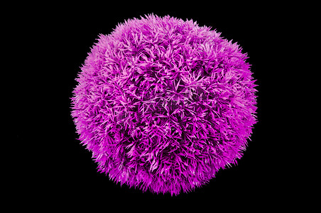 地球紫色摄影照片_紫色的大球