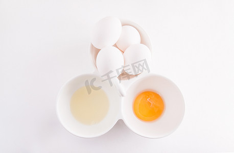 鸡肉生白和蛋黄分开，全蛋分离