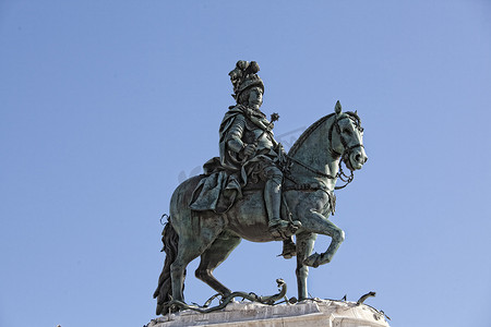 商业广场上的何塞一世国王雕像 - Praca do Comercio