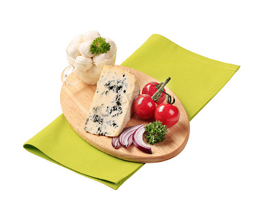 西班牙奶酪摄影照片_蓝纹奶酪和马苏里拉奶酪