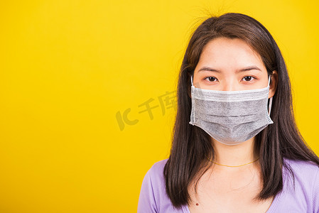 戴着面罩的特写女性可以防止冠状病毒 o