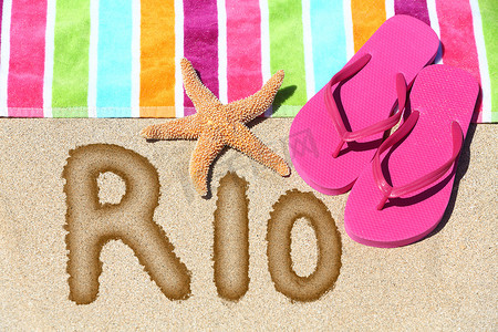 里约热内卢海滩度假概念 — 人字拖和毛巾