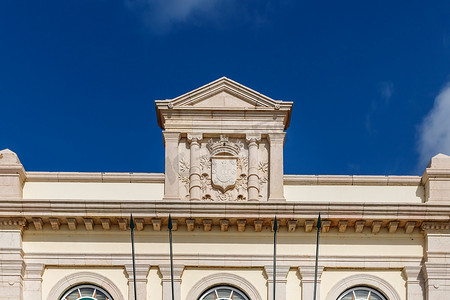 葡萄牙菲盖拉达福兹市政厅的街道氛围和建筑细节