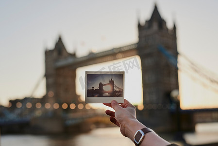 旅游、照片和伦敦桥、旅行和旅游、假日观光记忆或建筑图标、冒险或度假。