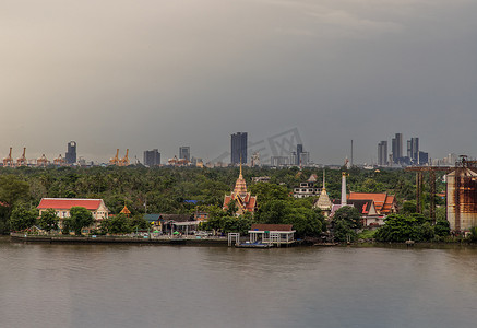 Bang kachao lung 和 Chao Phra 绿地的鸟瞰图