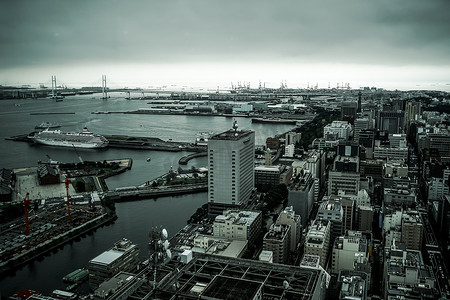 从 Tower Yokohama Kitakagaku 看到的景色（单色）