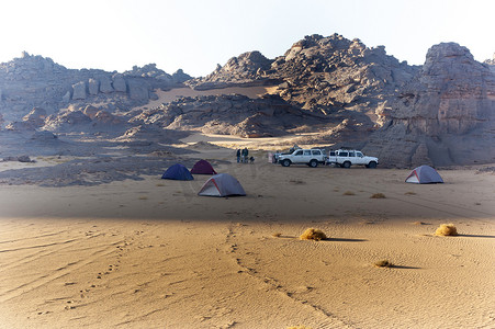 在撒哈拉沙漠露营