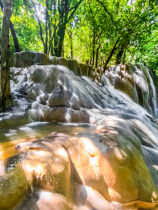 丁克族摄影照片_泰国沙敦的 Namtok Wang Sai Thong 瀑布